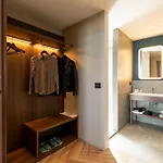 Visionair & Hotel 4*
