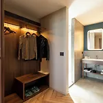 Visionair & Hotel 4*