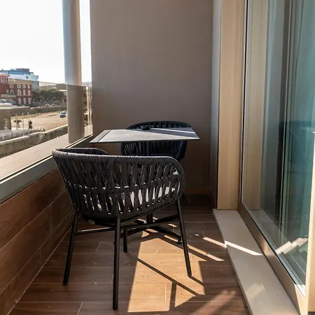 Visionair & سينِغاليا