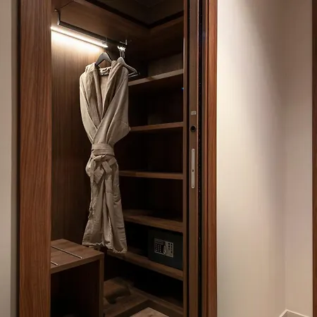 Visionair & فندق سينِغاليا