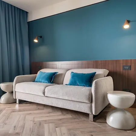 Visionair & 4* سينِغاليا