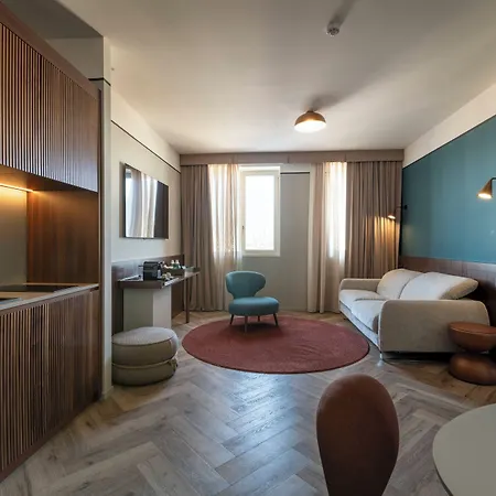Hotel Visionair & Senigallia