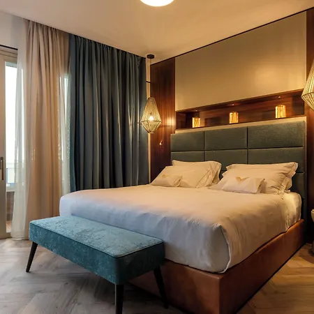 Visionair & Hotel 4*