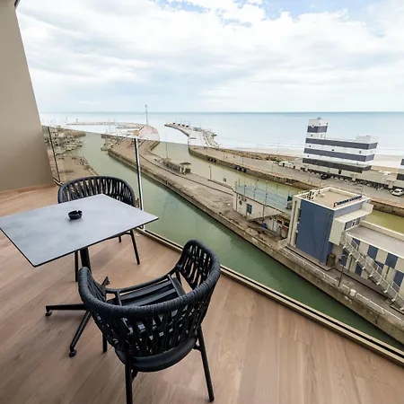 Hotel Visionair &